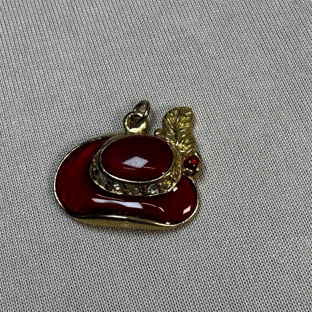 Vintage Red Enamel Hat Charm Gold Tone Rhinestone‎ Feather Pendant Whimsical